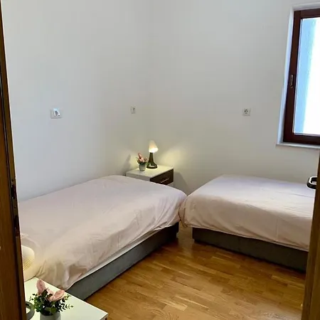 Samanta Apartamento *