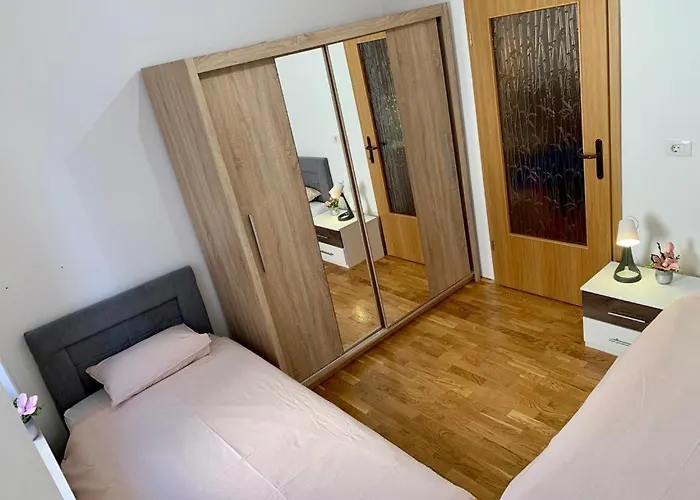 Samanta Apartment