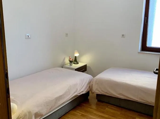 Samanta Apartment *